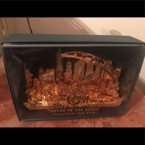 3D gold plated New York City/Central Park/Tavern on The Green Ornament